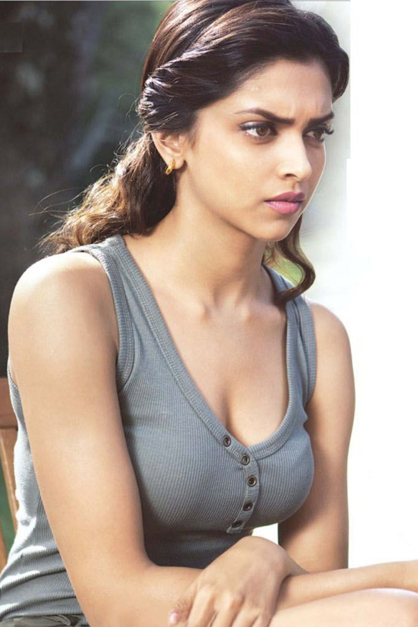 actress deepika padukone exclusive photo Gallery - Sakshi20