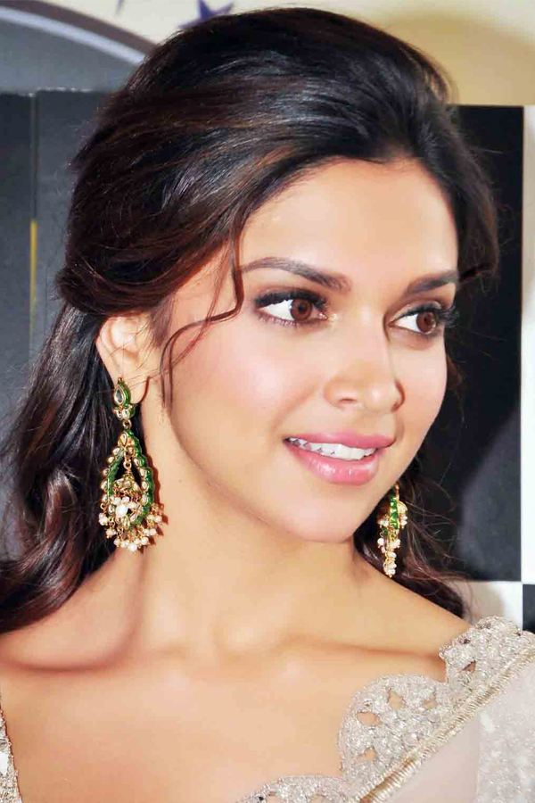 actress deepika padukone exclusive photo Gallery - Sakshi4