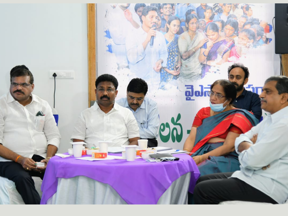 Mana Palana Mee Suchana : YS Jagan Review On Education Sector - Sakshi12