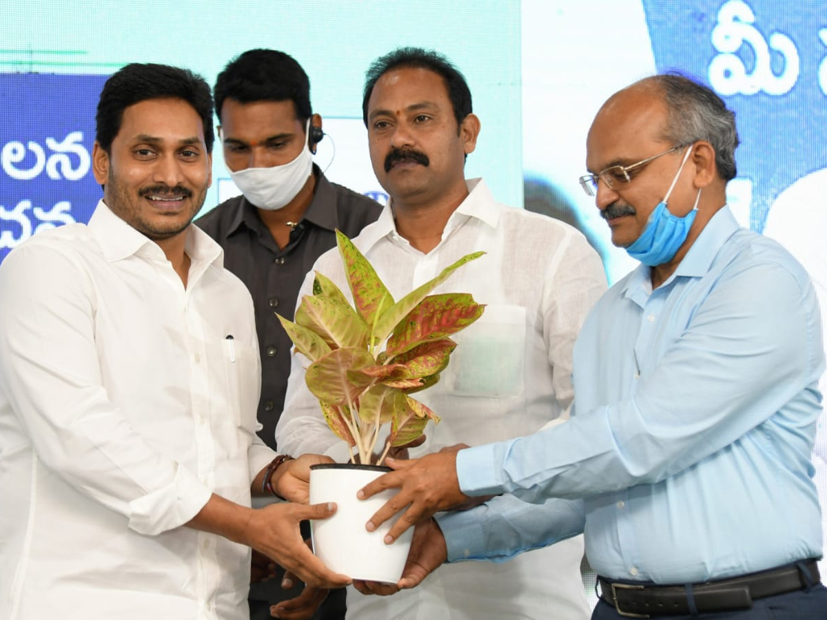 Mana Palana Mee Suchana CM YS Jagan Review Meeting On Medical Health Sector Photo Gallery - Sakshi12