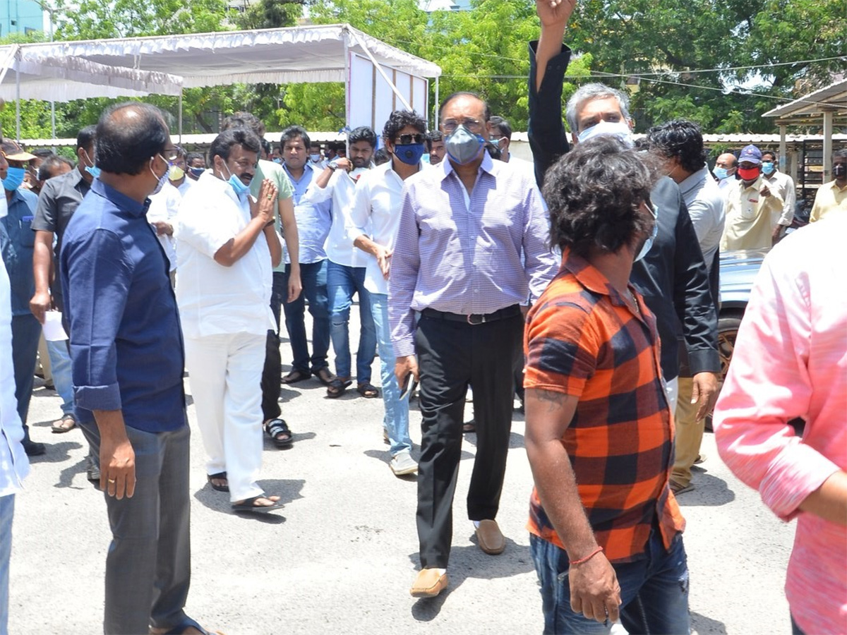 Film Workers Distributed By Talasani Seva Trust Photo Gallery - Sakshi10