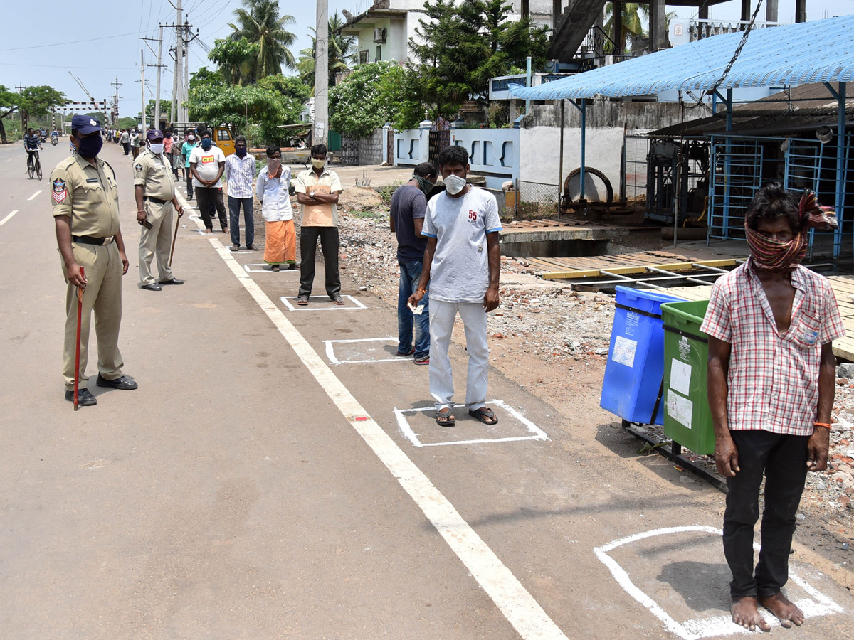 Lockdown in Andhra pradesh Photo Gallery - Sakshi12