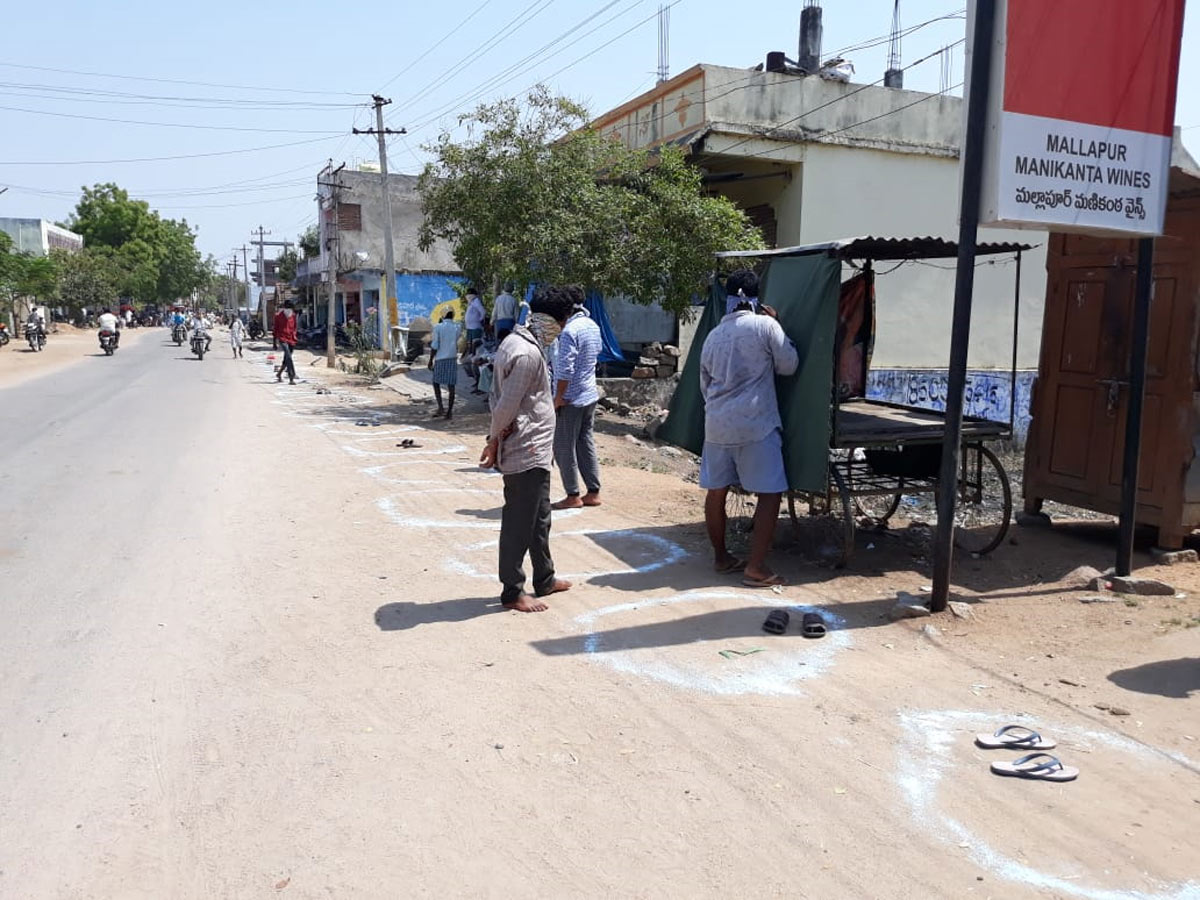 Liquor shops Reopen in Telangana Photo Gallery - Sakshi22