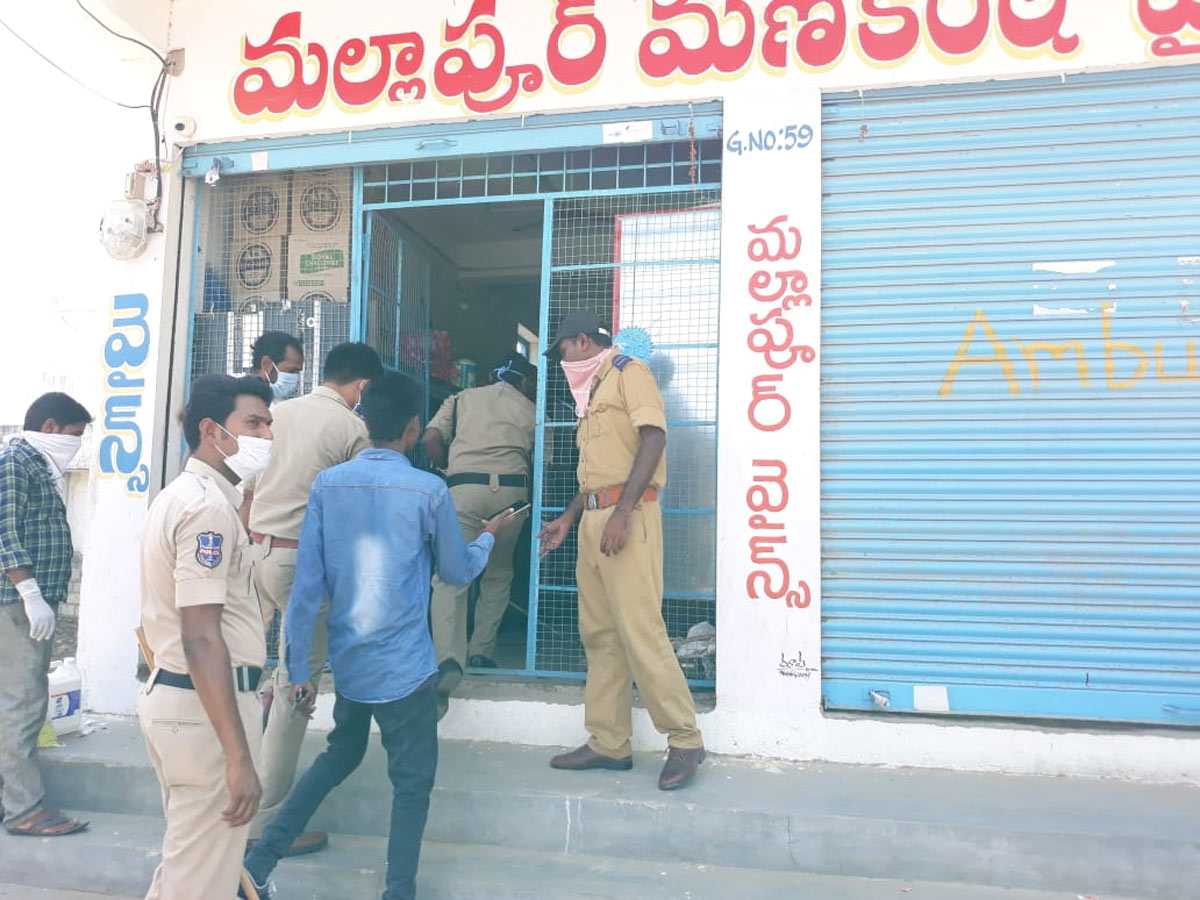 Liquor shops Reopen in Telangana Photo Gallery - Sakshi28