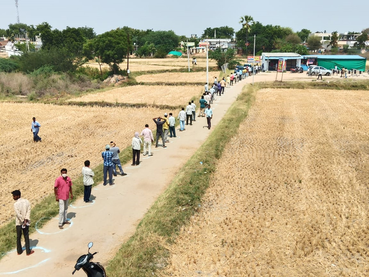 Liquor shops Reopen in Telangana Photo Gallery - Sakshi8