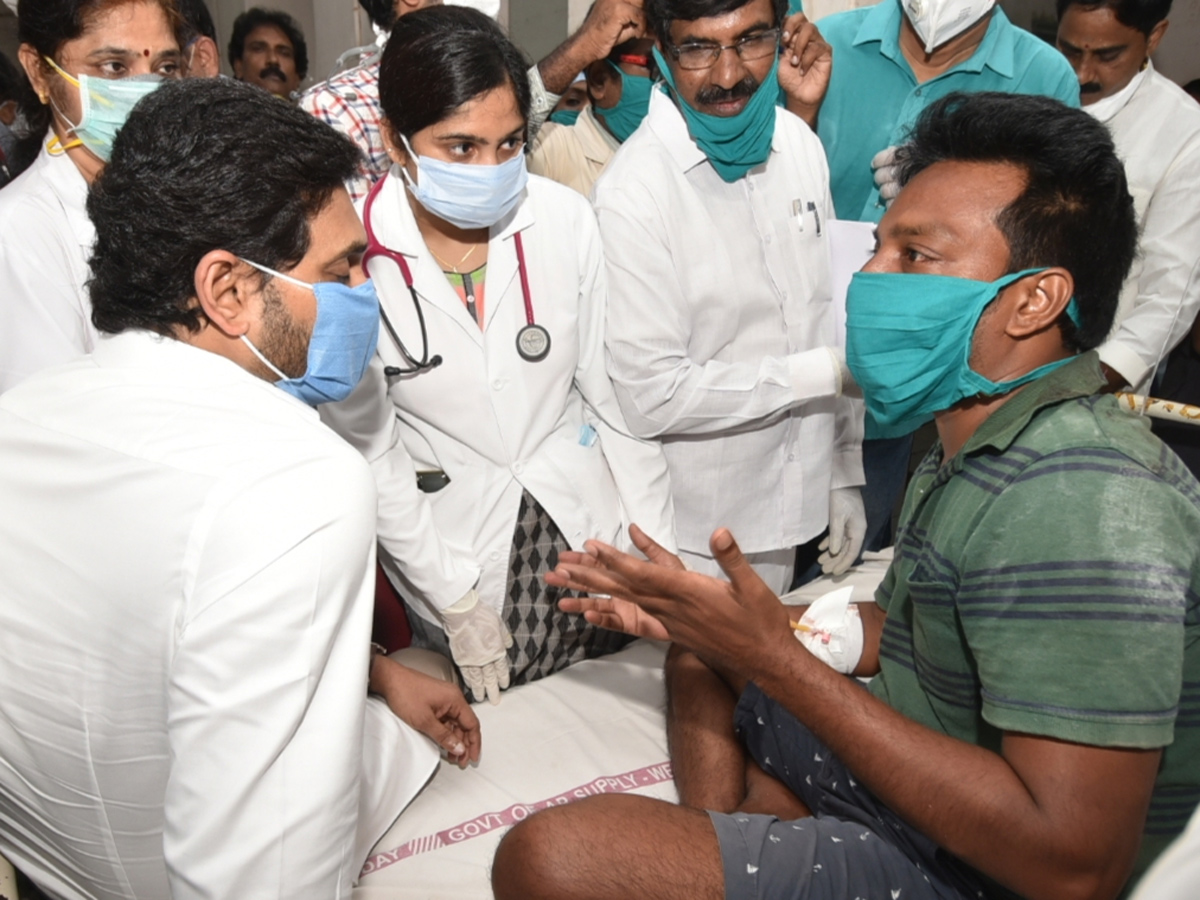 CM Jagan Reaches To Visakhapatnam KGH Hospital - Sakshi3