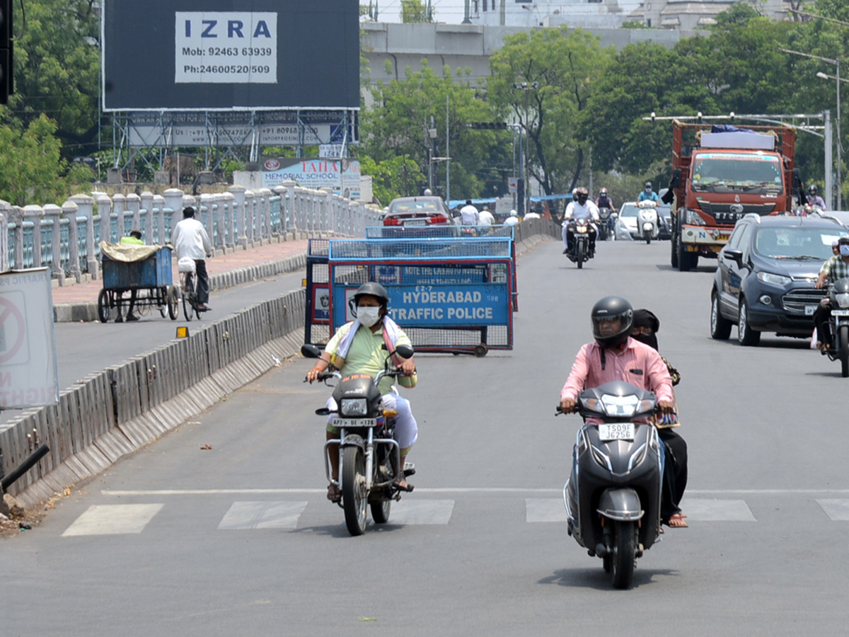 Lockdown in Hyderabad City Photo Gallery - Sakshi17