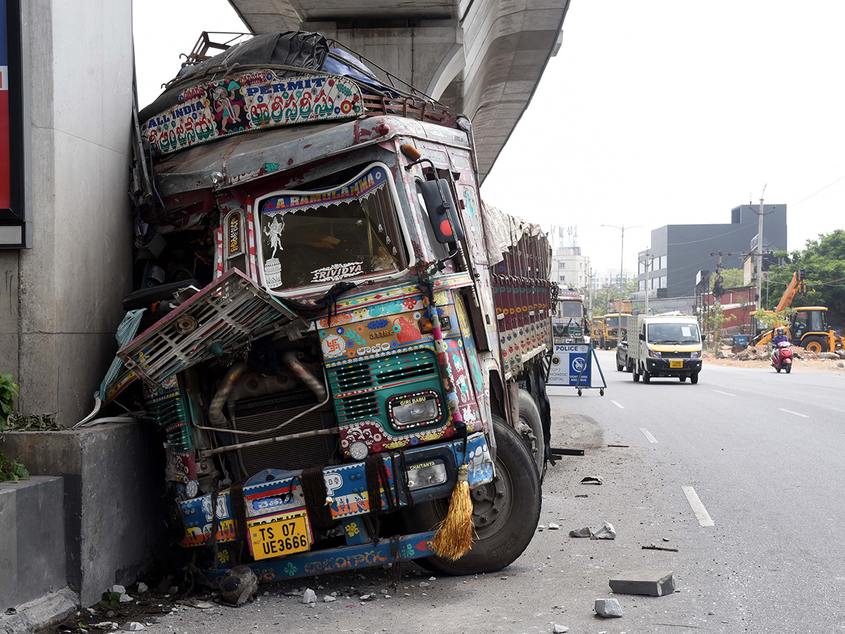 Lockdown in Hyderabad City Photo Gallery - Sakshi40