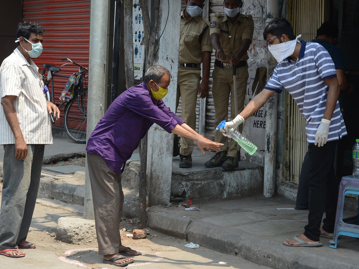 Lockdown in Hyderabad City Photo Gallery - Sakshi8