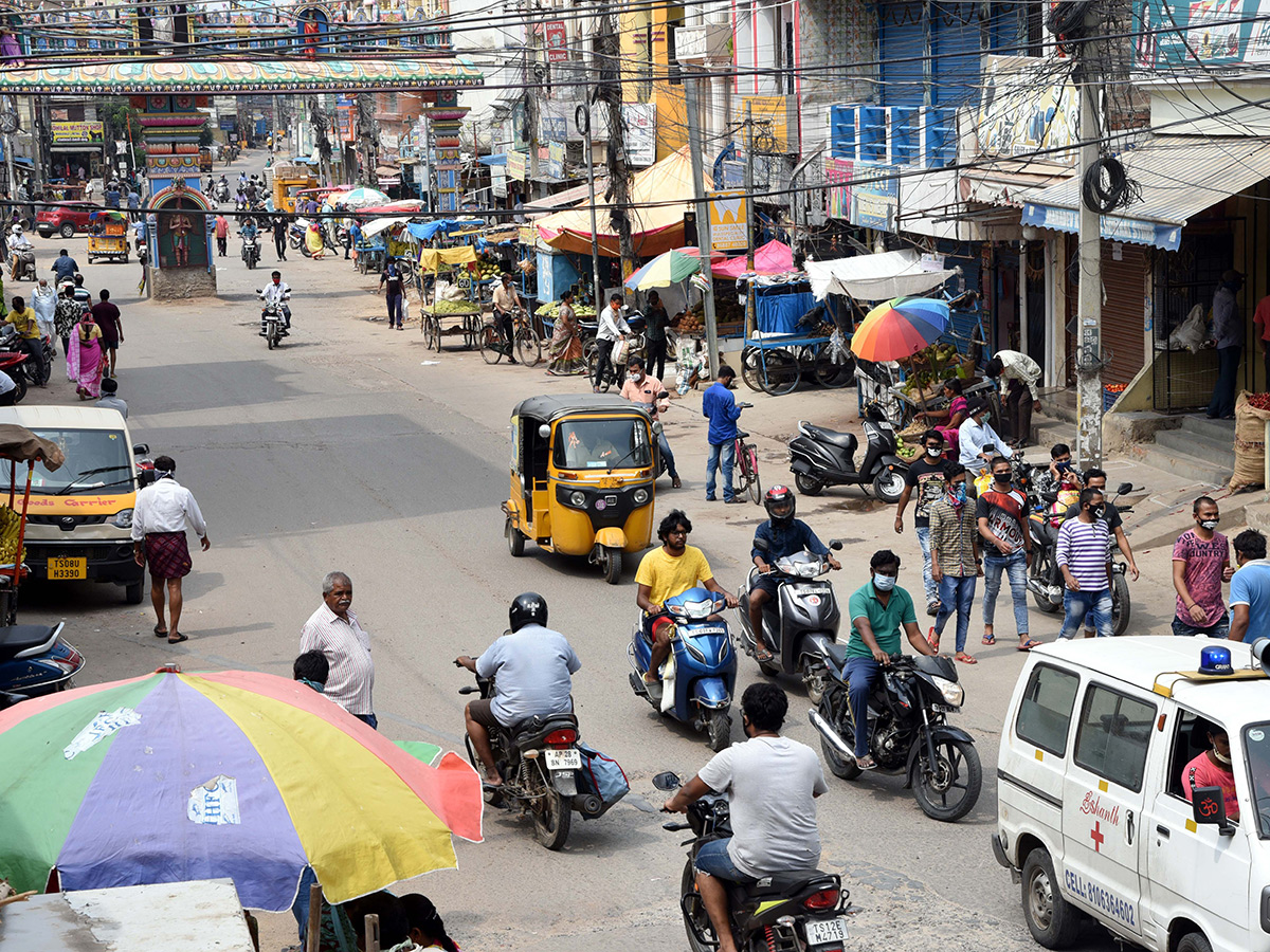 Lockdown in Hyderabad City Photo Gallery - Sakshi71