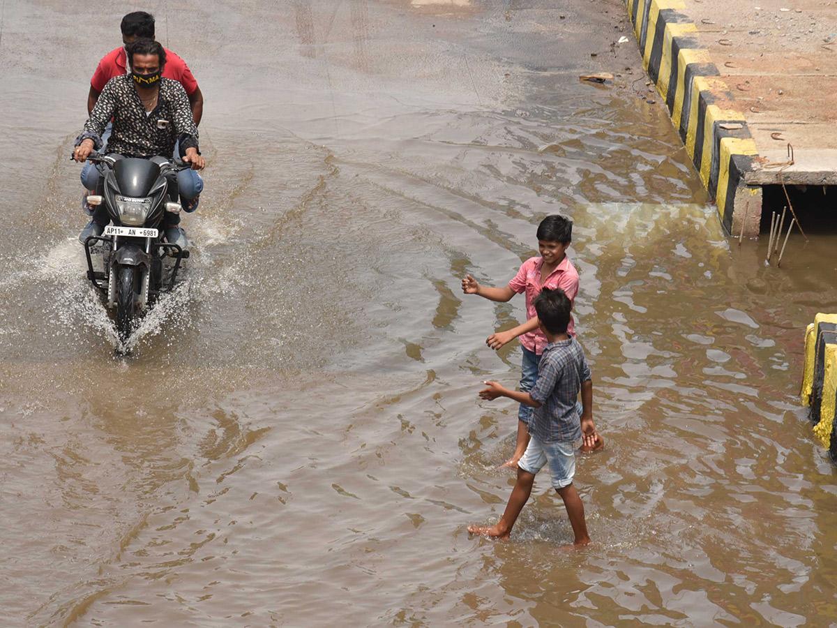 Lockdown in Hyderabad City Photo Gallery - Sakshi85