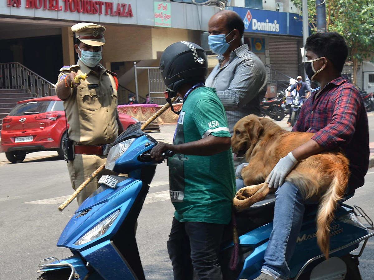 Lockdown in Hyderabad City Photo Gallery - Sakshi88