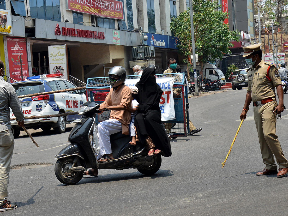 Lockdown in Hyderabad City Photo Gallery - Sakshi89