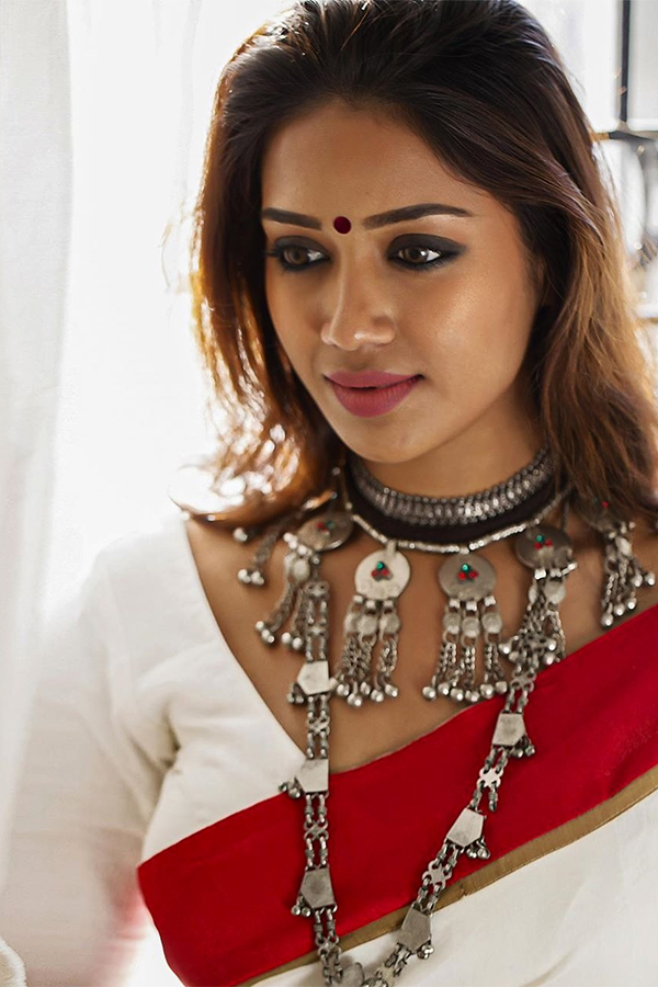 Actress Nivetha Pethuraj Exclusive Photo Gallery - Sakshi37