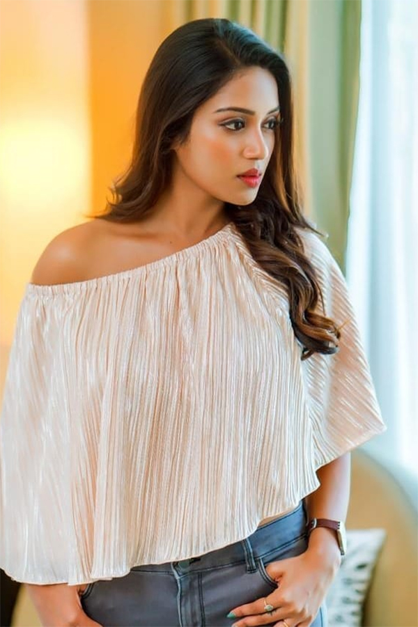 Actress Nivetha Pethuraj Exclusive Photo Gallery - Sakshi42