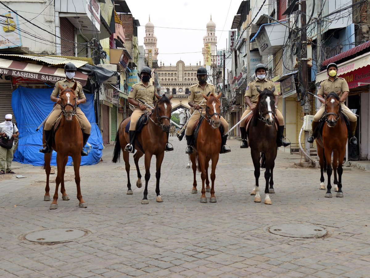 Lockdown in Hyderabad City Photo Gallery - Sakshi15