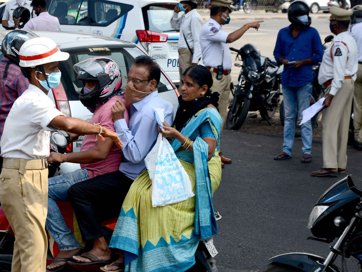 Lockdown in Hyderabad City Photo Gallery - Sakshi36