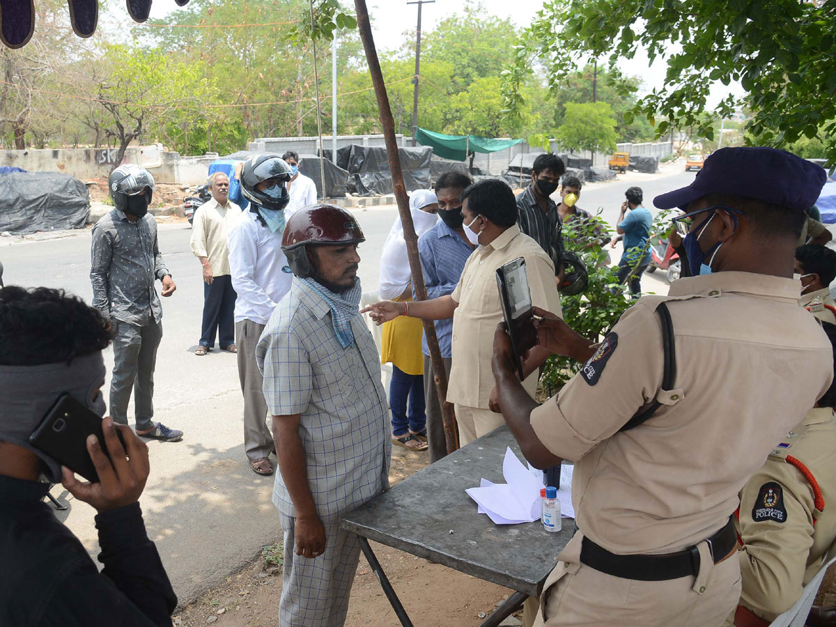 Lockdown in Hyderabad City Photo Gallery - Sakshi62