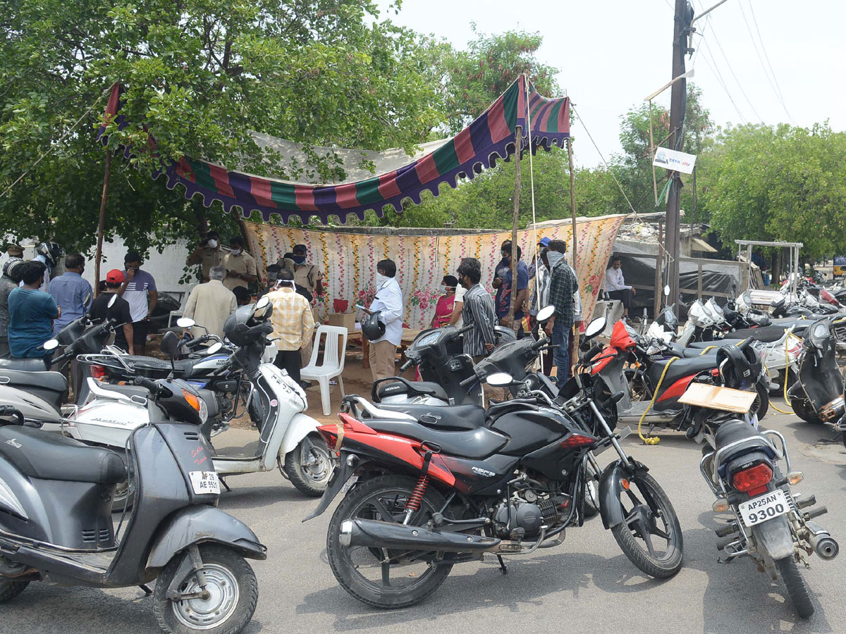 Lockdown in Hyderabad City Photo Gallery - Sakshi64