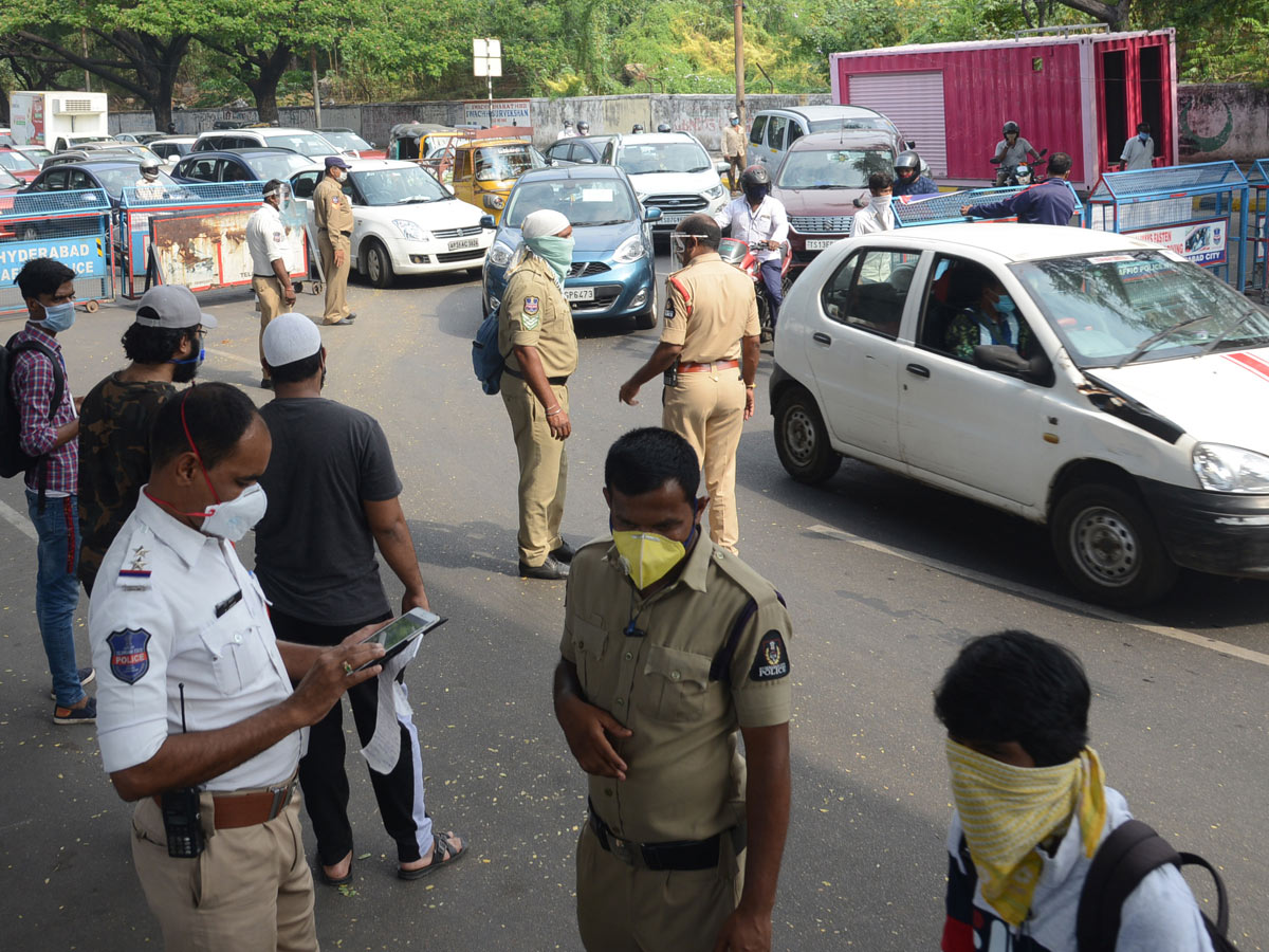 Lockdown in Hyderabad City Photo Gallery - Sakshi77