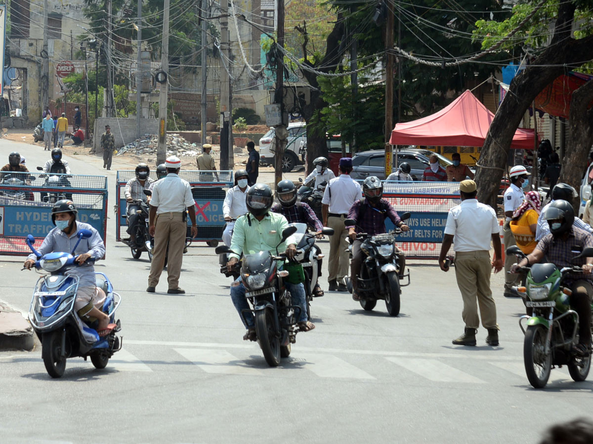 Lockdown in Hyderabad City Photo Gallery - Sakshi79