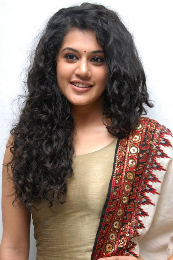 actress taapsee pannu exclusive photo Gallery - Sakshi3