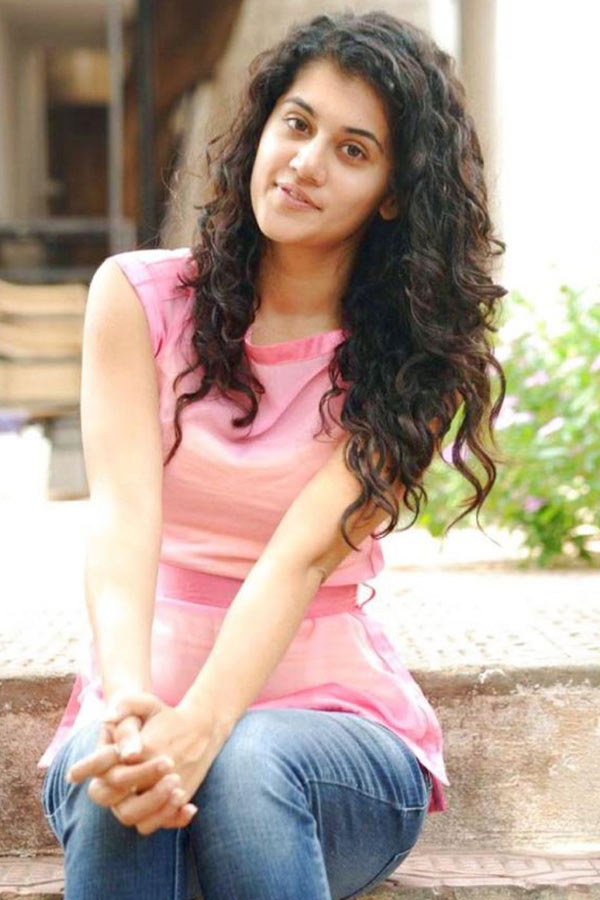 actress taapsee pannu exclusive photo Gallery - Sakshi28