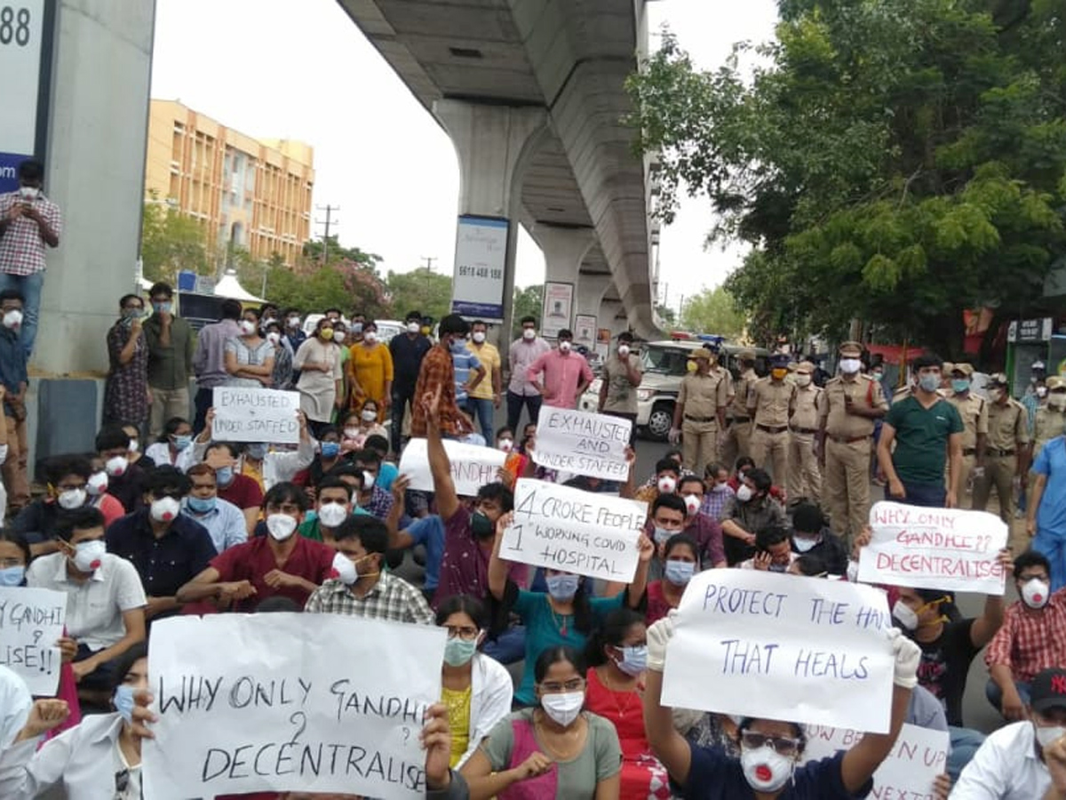 Gandhi Hospital junior doctors launch strike Photo Gallery - Sakshi10