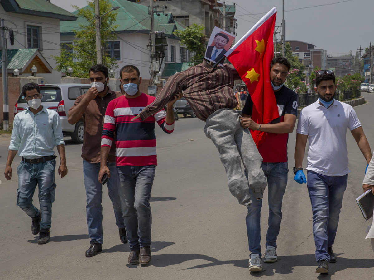 BJP workers Protest against Chinese president Photo Gallery - Sakshi10