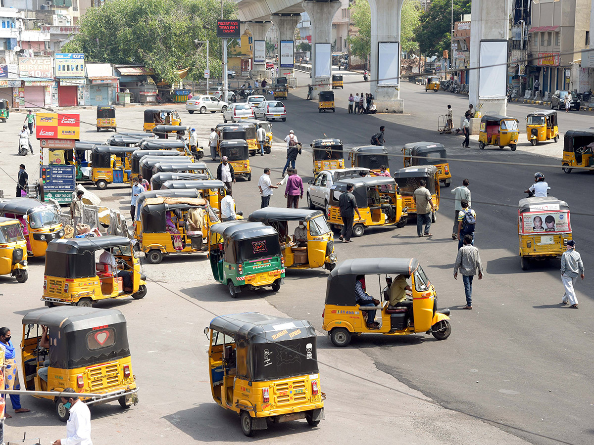 heavy rush in secunderabad railway Station photo gallery - Sakshi11