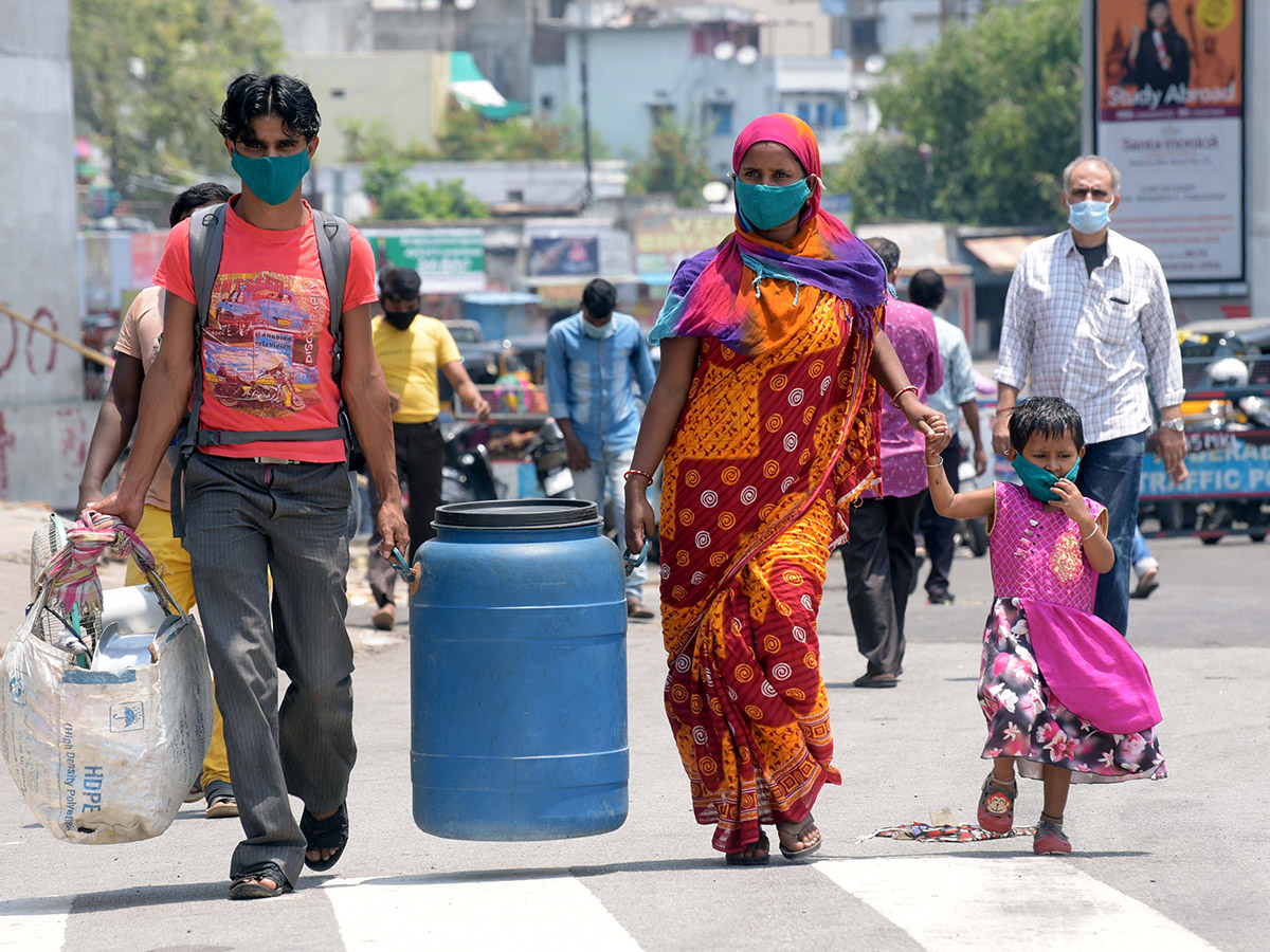 heavy rush in secunderabad railway Station photo gallery - Sakshi34