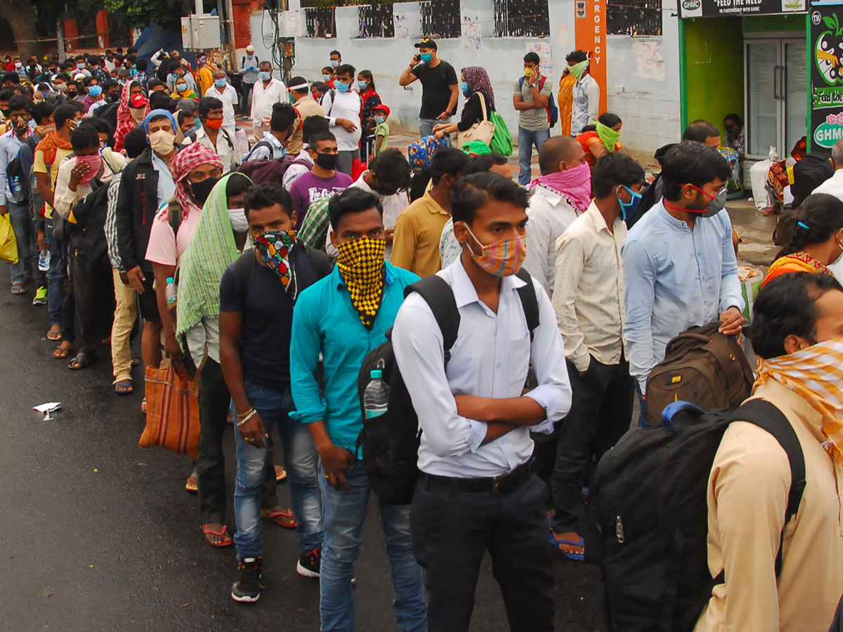 heavy rush in secunderabad railway Station photo gallery - Sakshi8