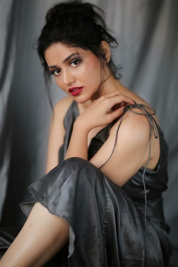 actress Priyanka Jawalkar exclusive photo Gallery - Sakshi21