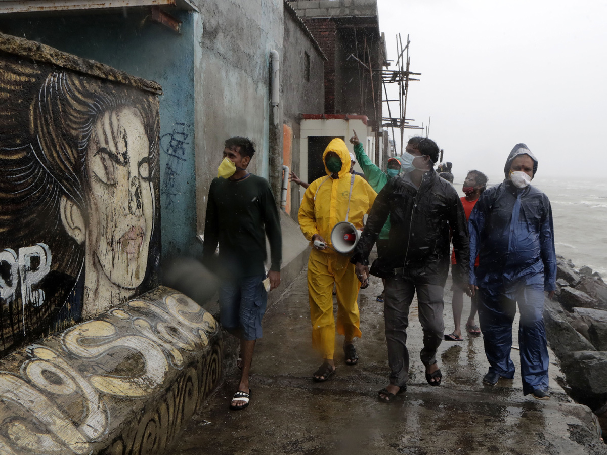 Cyclone Nisarga To Hit Alibaug Near Mumbai Photo Gallery - Sakshi11