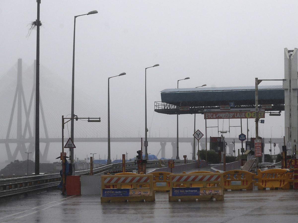 Cyclone Nisarga To Hit Alibaug Near Mumbai Photo Gallery - Sakshi15