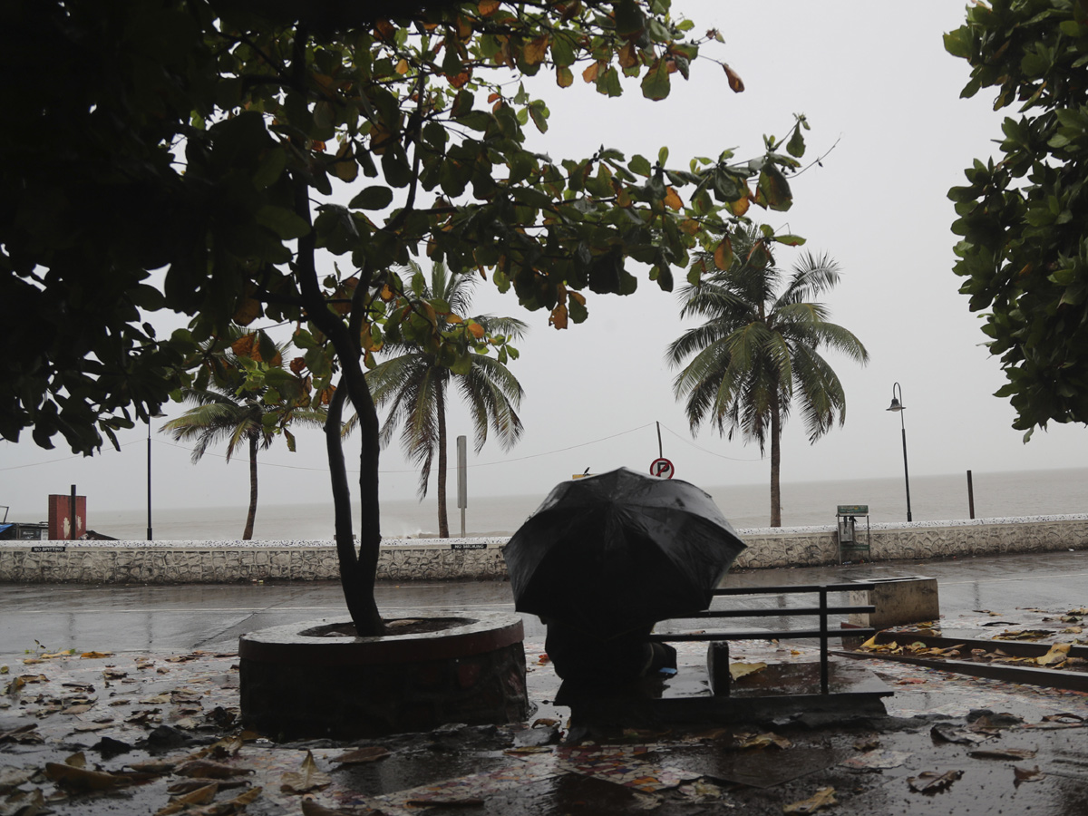 Cyclone Nisarga To Hit Alibaug Near Mumbai Photo Gallery - Sakshi21