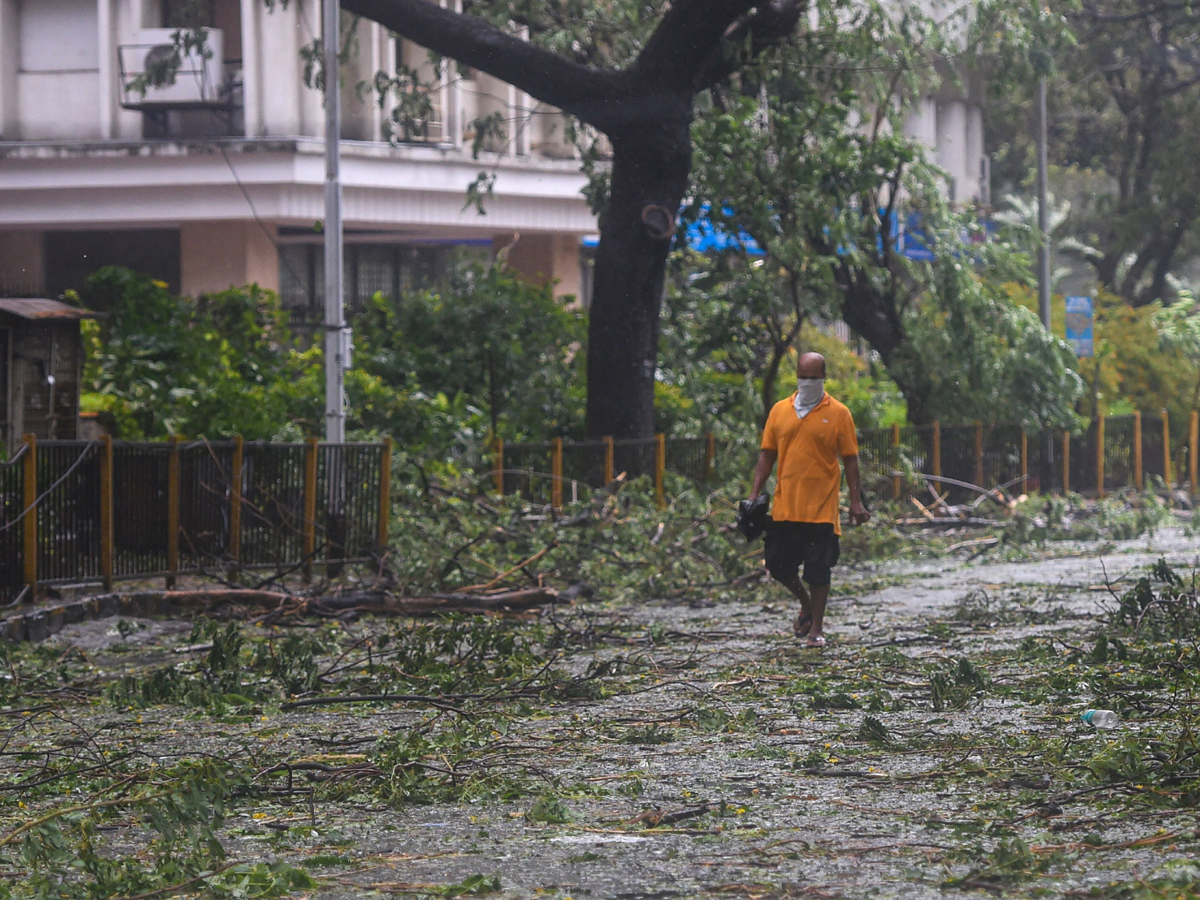 Cyclone Nisarga To Hit Alibaug Near Mumbai Photo Gallery - Sakshi5