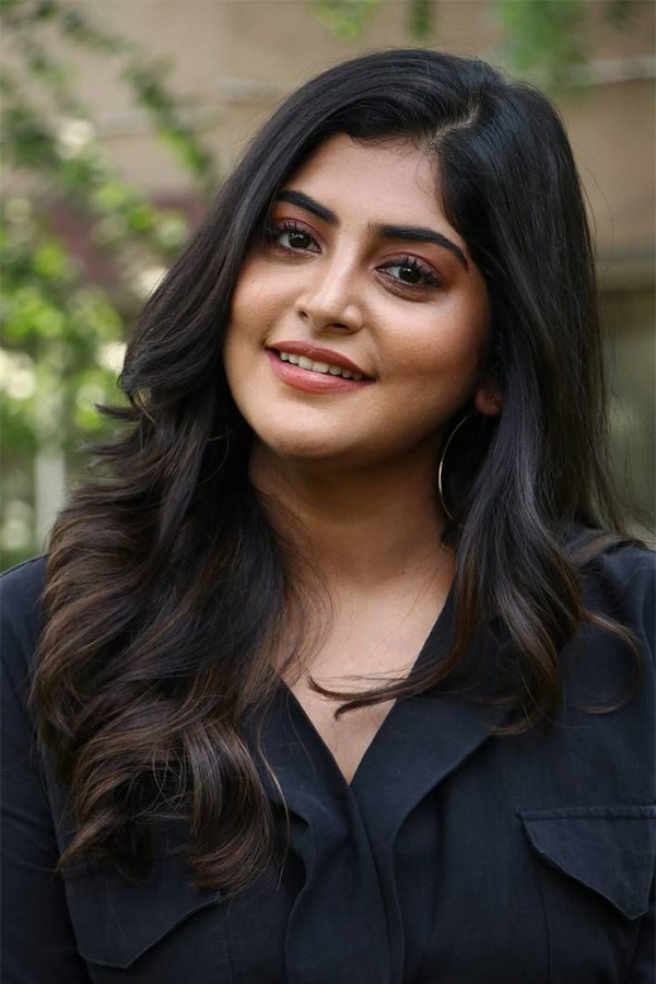 actress Manjima Mohan exclusive photo Gallery - Sakshi10