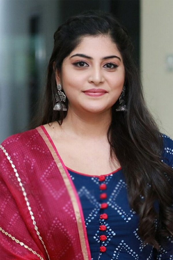 actress Manjima Mohan exclusive photo Gallery - Sakshi19