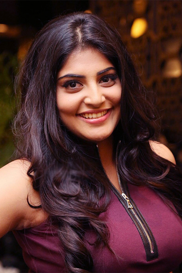 actress Manjima Mohan exclusive photo Gallery - Sakshi20