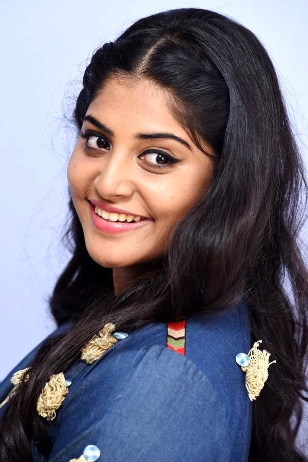 actress Manjima Mohan exclusive photo Gallery - Sakshi23