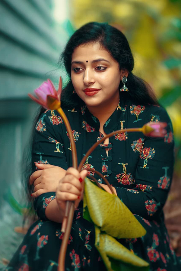 actress Anu Sithara exclusive photo Gallery - Sakshi12