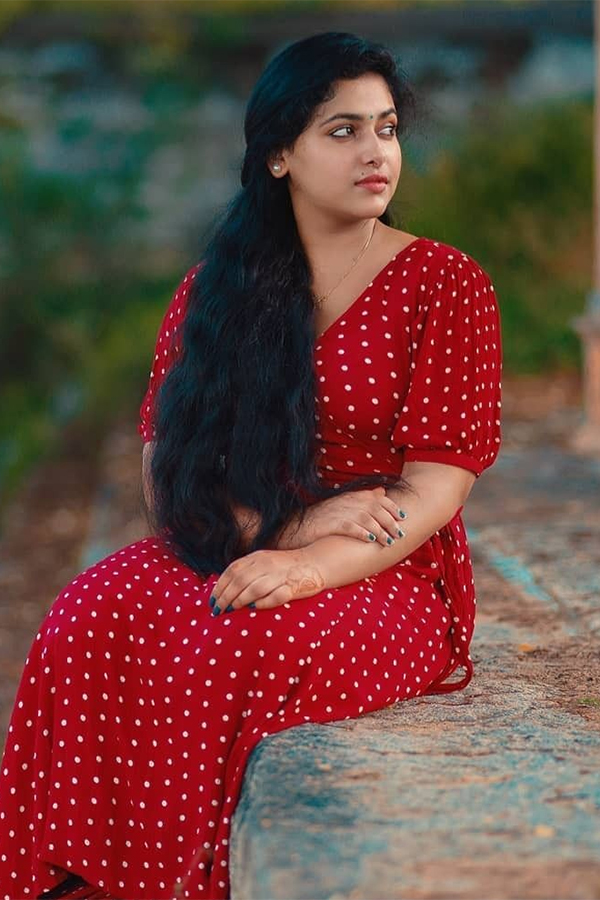 actress Anu Sithara exclusive photo Gallery - Sakshi29