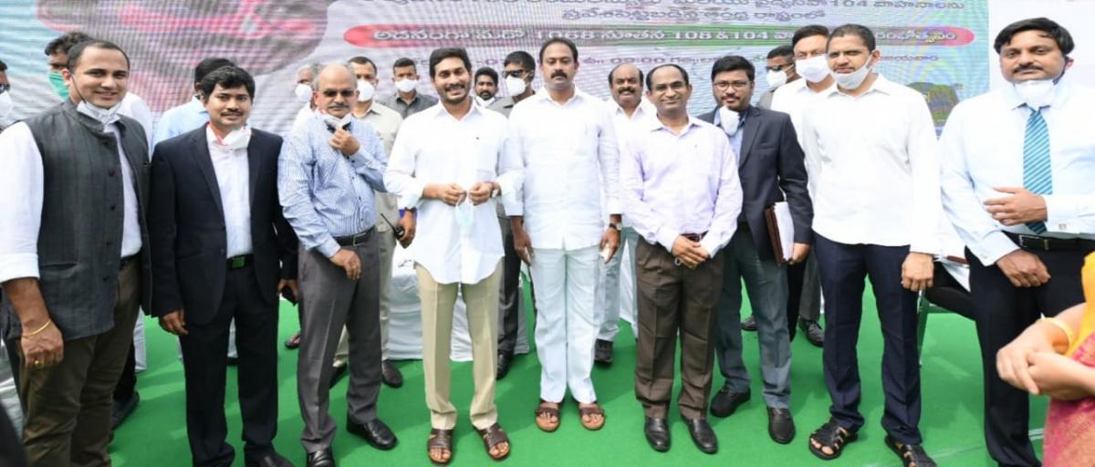 cm ys jagan launched ambulances vijayawada photo gallery - Sakshi12