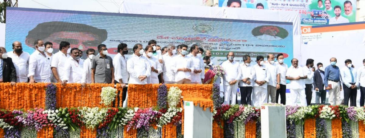 cm ys jagan launched ambulances vijayawada photo gallery - Sakshi20