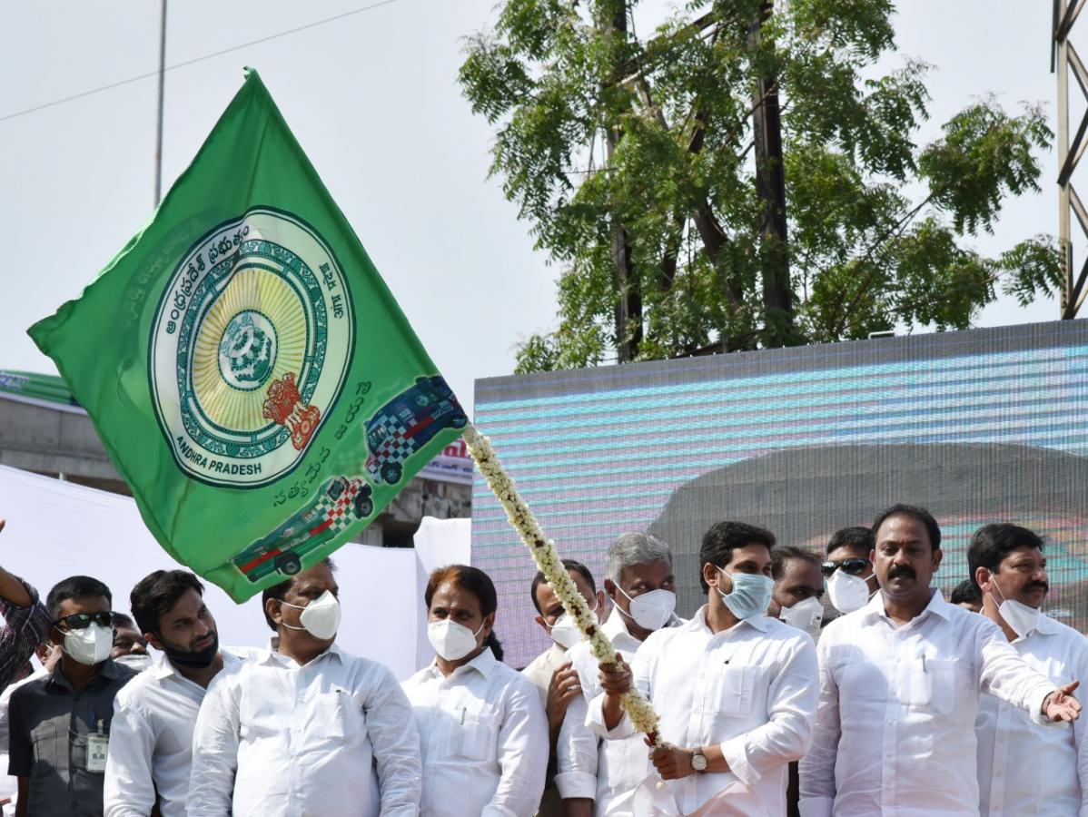 cm ys jagan launched ambulances vijayawada photo gallery - Sakshi4