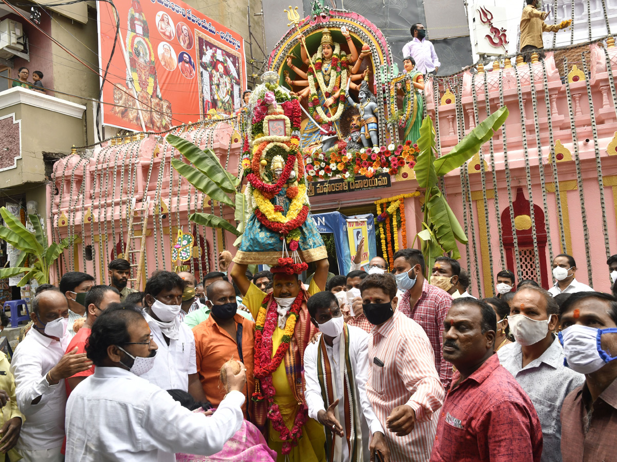 hyderabad bonalu 2020 Photo Gallery - Sakshi10