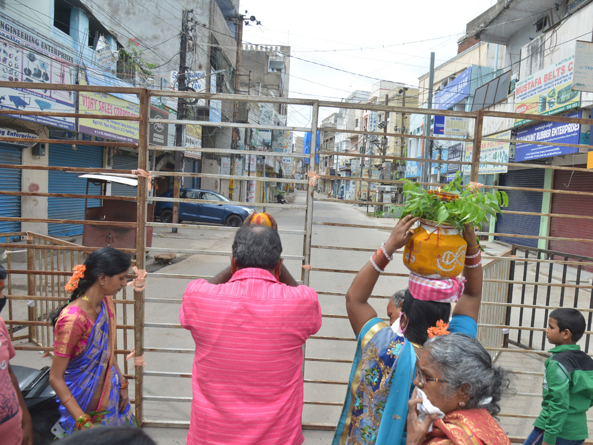 hyderabad bonalu 2020 Photo Gallery - Sakshi15