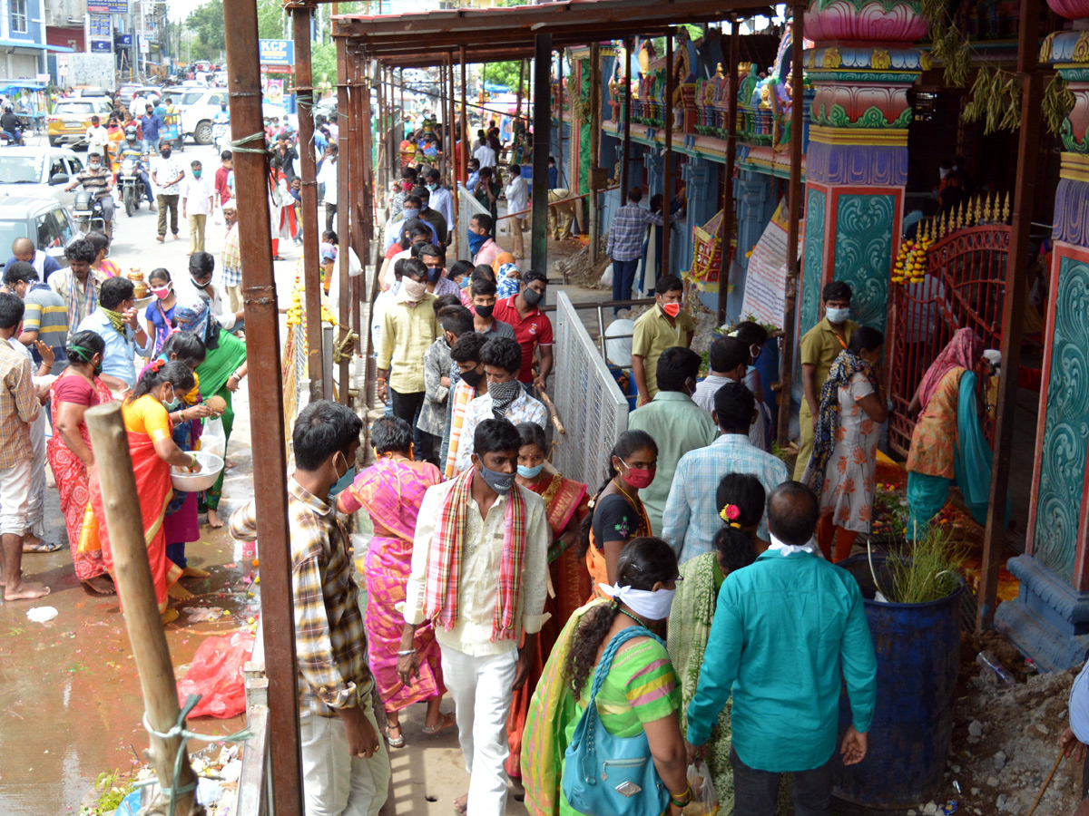 hyderabad bonalu 2020 Photo Gallery - Sakshi25