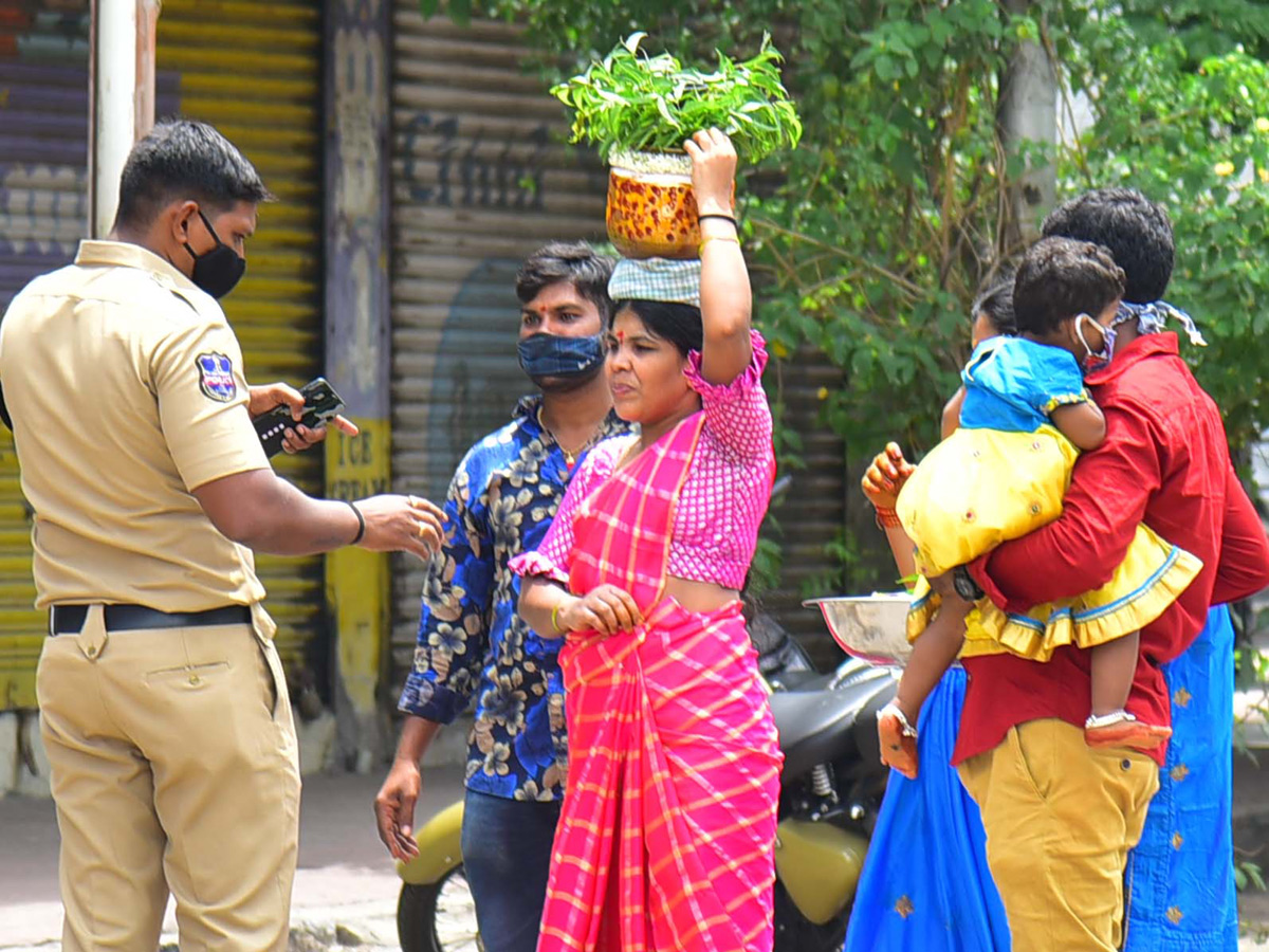 hyderabad bonalu 2020 Photo Gallery - Sakshi4